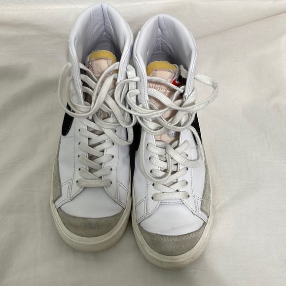 black and white Nike Blazer Mid '77 Vintage - Picture 2 of 6